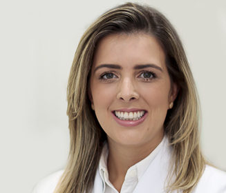 Dra. Mariana Martins de Mello